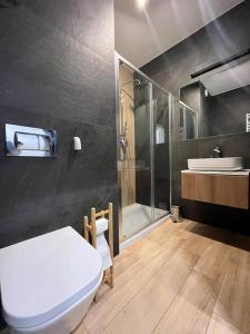 Nice Studio by the River Walonska 15 SPA - GYM - SAUNA - JACUZZI