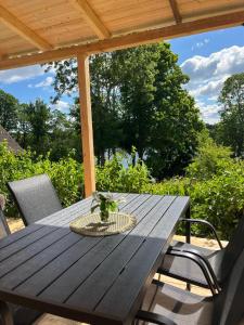 Domek z widokiem na jezioro