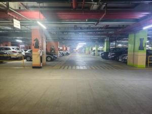 High Rise Corner Luxe Retreat Studio , 17th floor