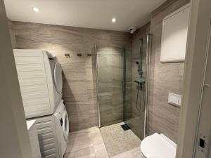 Modern apartment with free parking