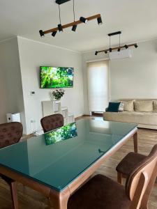 Heart of Budva 3BR City View Apt