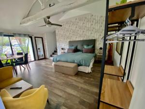 Maisons d'hotes La Cour de la Foret : photos des chambres