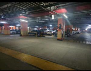 The Classic Contrast Black & White HighRise Studio