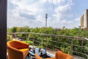 Limewood stay premier golf course road -sector 42