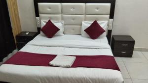 Hotel Yogasthali - Top Rated !! Most Awarded !! Luxury Rooms !! Lift !! Parking