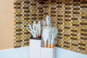 The Kings Condo Luxury 1BR Makati Ayala Gym Swim Parking Fast Internet 3058