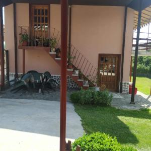 Villa Silvinka - Ubytování bez kategorie ve městě Dospat