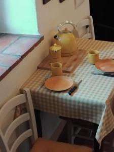 the little house of arcola in the medieval walls