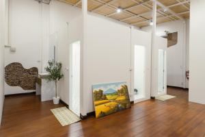 House of Patcha เรือลพัชชา Hostel and Salon