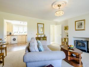 Holly Lodge