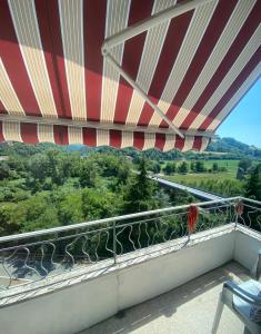 Appartamento Lella con meravigliosa vista vicino al centro congressi zona Bagni con wi-fi,ascensore e area parcheggio