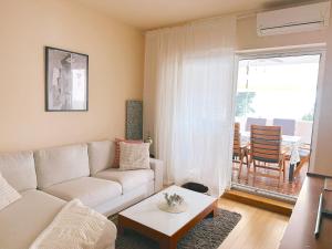 Luxury front row designer apartment