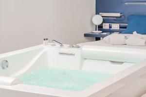 Suite with Spa Bath & Hammam