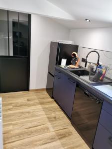 Maisons de vacances La Demeure du Faon gite raffine 4 personnes avec piscine et jacuzzi, en plein coeur de la Sologne a proximite immediat de Lamotte-Beuvron et des Chateaux de la Loire et du Zoo de Beauval, Center Parca Hauts des Bruyeres : photos des chambres