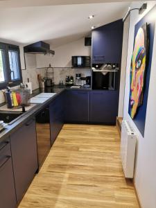 Maisons de vacances La Demeure du Faon gite raffine 4 personnes avec piscine et jacuzzi, en plein coeur de la Sologne a proximite immediat de Lamotte-Beuvron et des Chateaux de la Loire et du Zoo de Beauval, Center Parca Hauts des Bruyeres : photos des chambres