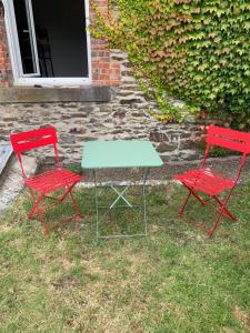 en baie du mont saint Miche Proche bord de mer