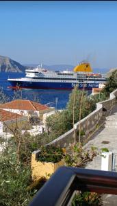 Doukissas House I -Symi - House with sea view