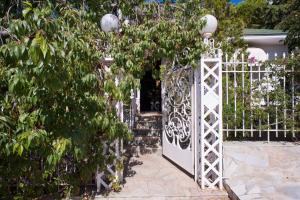 Villa Lagonisi, magnificent Villa in the Athenian Riviera