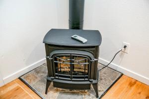 Earthy Pearl 1 Bedroom Suite at the Boise Depot