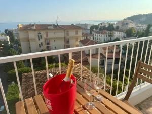 Appartement Vue Mer T2 Cosy, Plage à pied 3 mins, Coucher de Soleil, Parc privé