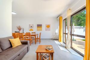 Vila Amélia by Sunnyway