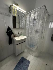 Peaceful House by the Creek 2