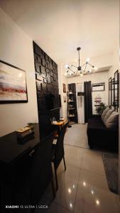 Luxurious and Cozy Condo in Quezon City with City View