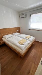 Apartments Kaninska Vas 