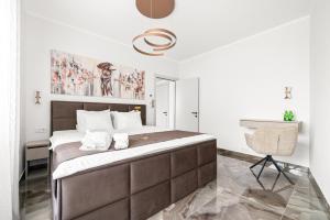 F-Apartments - Emperor Size Bed, City Center, Contactless