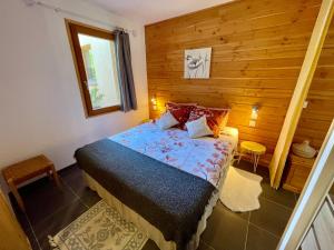 Appartements GITES ROC N' VOL AU COEUR DU VERDON : photos des chambres