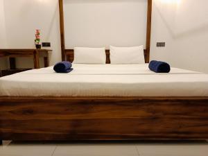 Arugambay Alice Rest