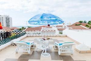 Ocean, Sun & Silence, pool & parking, Las Americas