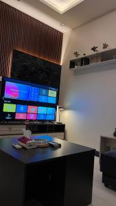 شقة بصالة وغرفة نوم ودخول ذاتي