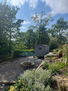 Woodside Shepherd Hut with free parking - Hawsker near whitby