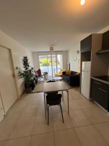 Appartements Joli T2 Terrasse Parking prive Confort : photos des chambres