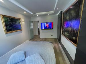 Covent Garden two bedroom flat