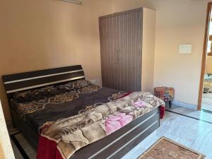 Private Floor Home With Rooftop