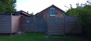 Gîte de charme avec jacuzzi étang babyfoot et rivière