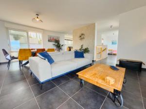 Maisons de vacances L-horizon Bleu, Grande Maison spatieuse vue mer, Intendance Luxury Host : photos des chambres