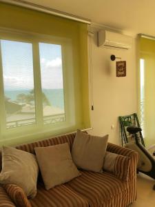 cool flat with 2 rooms on the beach