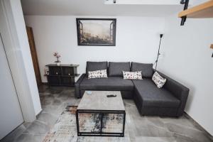 M&D Felix Suites