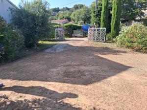 Maisons de vacances Jolie individuelle wifi climatisee au coeur de la Provence a 40 km Verdon et de Ste Maxime : photos des chambres