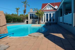 Beachfront Villa Bluewater Bay with Pool Gqeberha