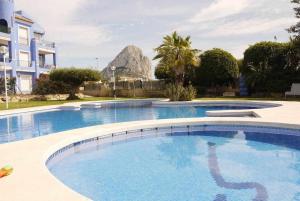 Estrella con piscina y cerca de la playa