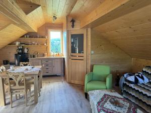 Apartament nad garażem - ,, Świt nad Krośnicą,,