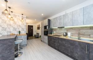 Ultra Lux 3 rooms Apartment near Arena City