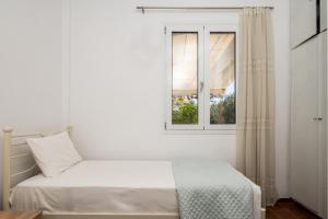 Lilian Home Just Steps from the Beach