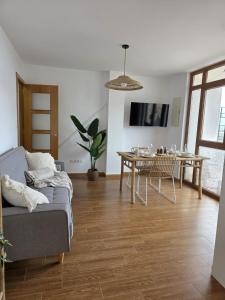 Costa Foz Apartment Playa de Llas, terraza, piscina y pista de pádel