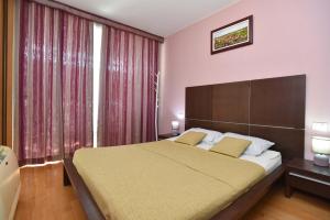 Central lux apt with garage