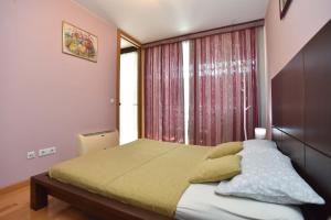 Central lux apt with garage